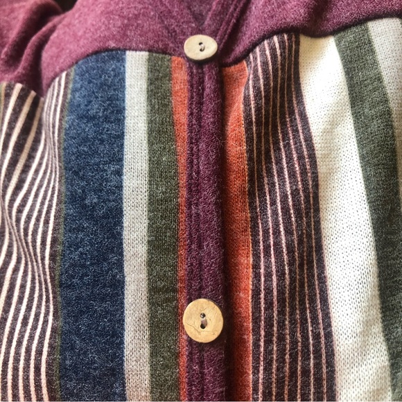 USA made, really soft and fuzzy material
Only have 1 left, it’s a large. - Picture 3 of 5